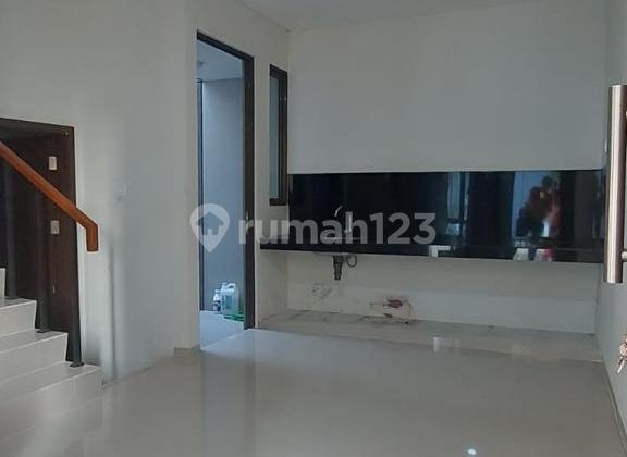 Termurah di Bintaro, Rumah Minimalist Modern di Graha Raya 2