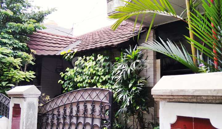 Rumah LUAS dan MURAH di Area Strategis Fatmawati Jakarta Selatan