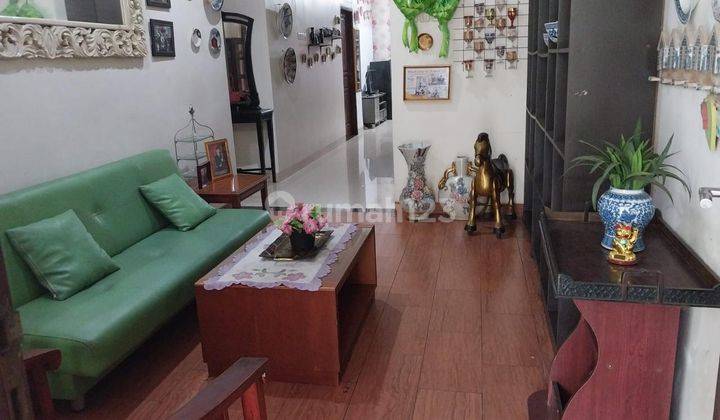 Dijual Rumah Cantik Siap Huni 2 Lantai di Graha Raya 1