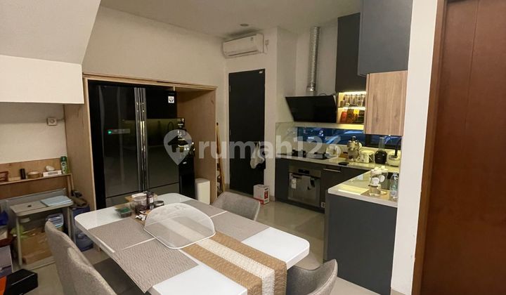 For Sale! Ready-to-Live Modern Design House in One Gate Cluster Rempoa, Ciputat 2