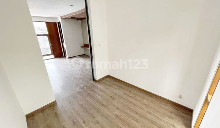 For Sale Modern Ready-to-Live-in House in Discovery Bintaro 2