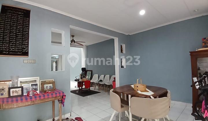 For Sale! Rumah Siap Huni Lokasi Strategis di Lebak Bulus Jakarta Selatan For Sale! Rumah Siap Huni Lokasi Strategis di Lebak Bulus Jakarta Selatan