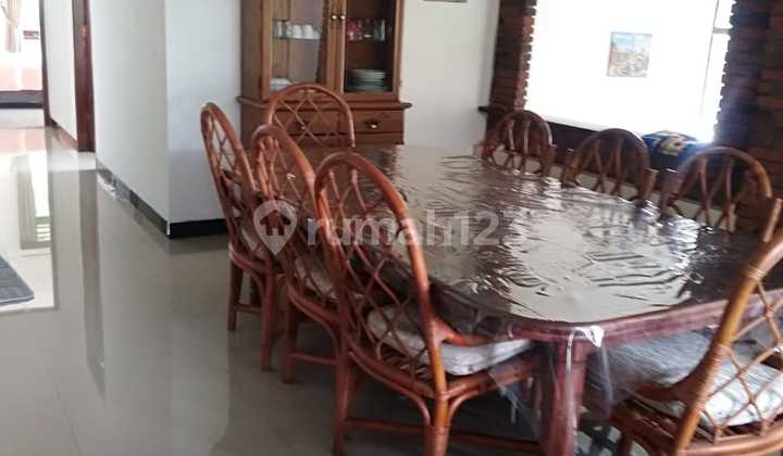 Villa Asri dengan Halaman Luas Lingkungan Nyaman @Cisarua Bogor