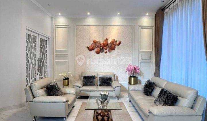 Dijual Rumah Mewah Terdapat Rooftop di Kawasan Bintaro Jaya 1