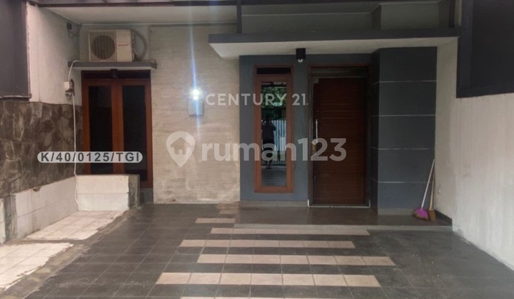 Rumah Semi Furnsihed Hadap Timur di Taman Holis Indah 1 Bandung Rumah Semi Furnsihed Hadap Timur di Taman Holis Indah 1 Bandung