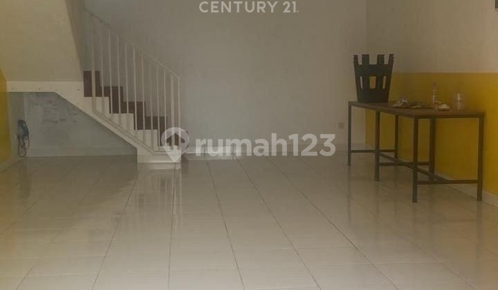 Ready-to-Use and Strategic 2-Story Shophouse in Rancamanyar, Bandung 2