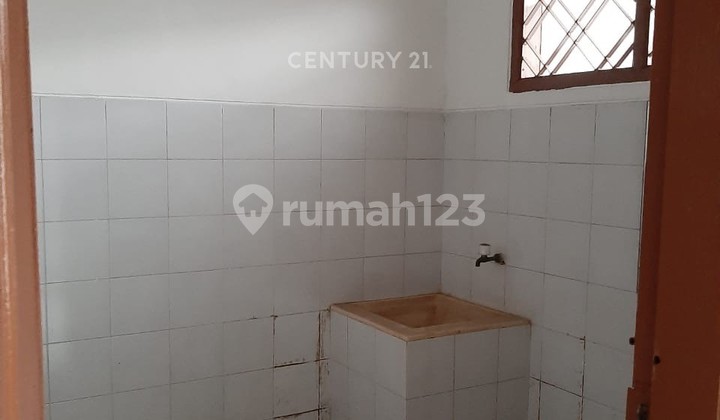 For Rent 2-Storey Strategic Shop House in Taman Kopo Indah 1 Bandung 2