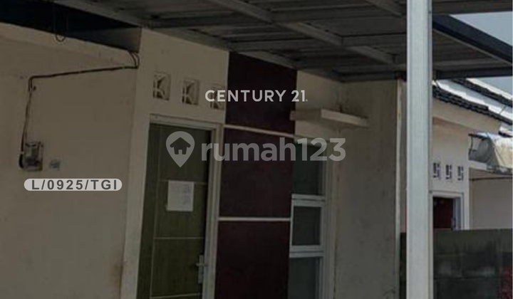 Comfortable Ready-to-Occupy House with a Serene Atmosphere in Tanjungsari Sumedang 1