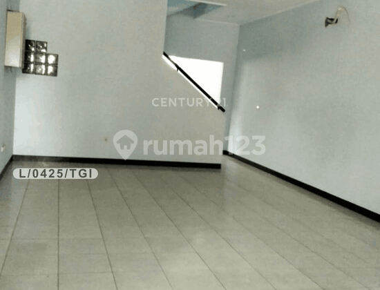 Strategic 2-Story Shop House Facing North in Taman Kopo Indah 5, Bandung