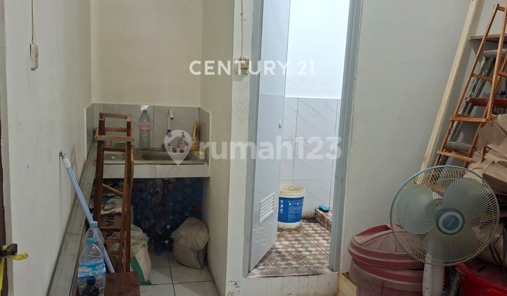 Rented Ready-to-Use Strategic Shop at Taman Kopo Indah 3 Bandung 2