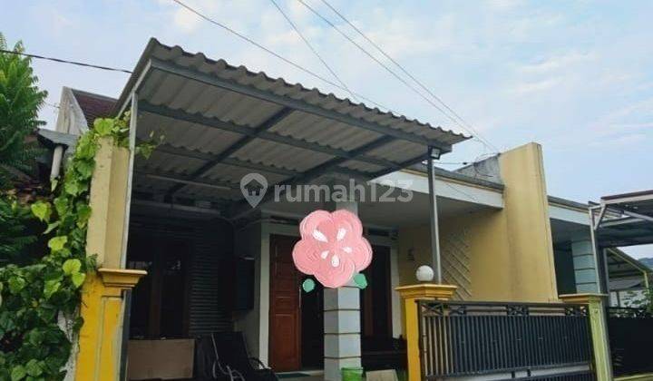 Di  Rumah Hitung Tanah Dalam Komplek Bogor 2