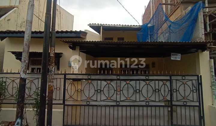 DISEWAKAN RUMAH 3 KAMAR DI AREA STRATEGIS TANAH KUSIR 1