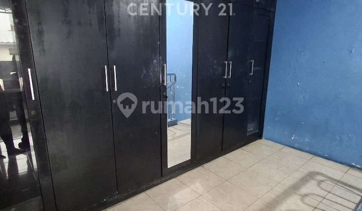 Beautiful House, Strategic Location, Semi Furnished, Comfortable for Living 2