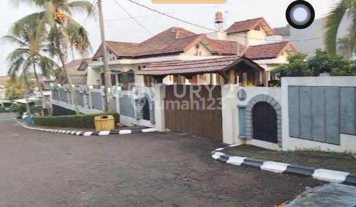 RUMAH SUDUT DALAM KOMPLEK ELIT DEPOK LUAS TANAH REAL 1099 METER 1