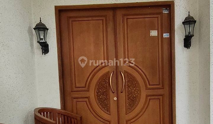 Rumah cantik di jl delman utama di Jl delman utama  2