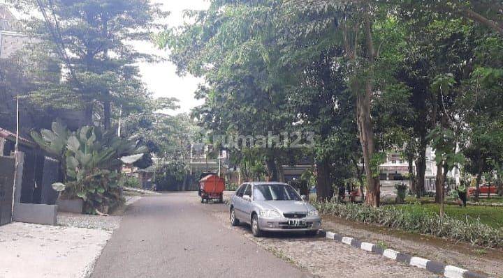 Rumah dua lantai di Jl pisok 1 Bagus 2