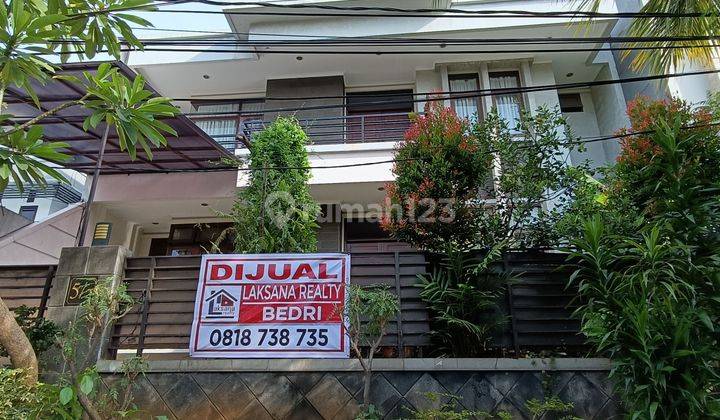 Rumah minimalis cantik di Jl Gandaria  1