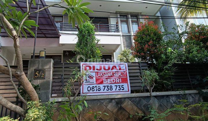 Rumah minimalis cantik di Jl Gandaria  2