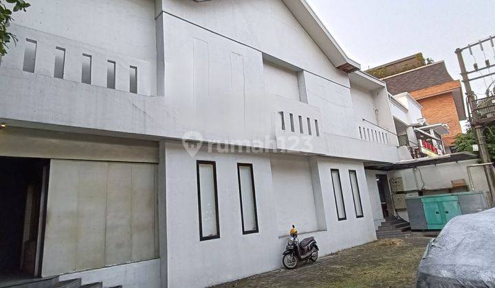 Rumah bagus di di Jl KY Maja  2