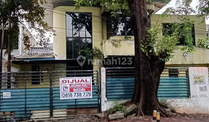 Rumah Lokasi Strategis Di Jl Taman Gandaria  2