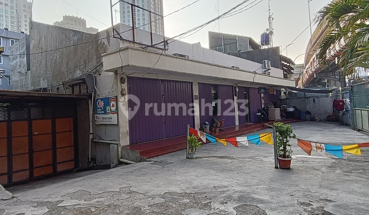 Rumah Di Lokasi Komersial Kebayoran Baru 2