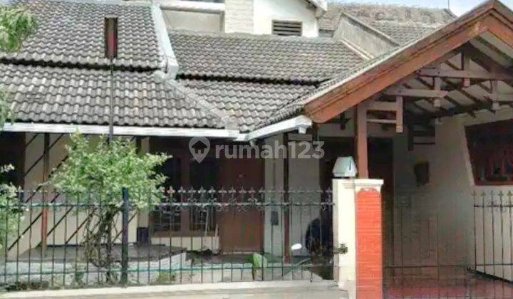 Rumah Second Masih Terawat di Area Ketintang Surabaya Selatan 1