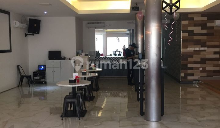 For Rent: Two-Storey Twin Shophouses in KH Mukmin, Sidoarjo City Center, Spacious Parking. 2