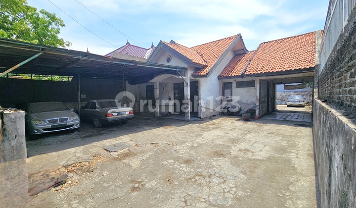 Penjaringan Sari Rungkut East Surabaya House 13x30 Land Certificate, Facing Main Road, Suitable for Building Exclusive Boarding Houses, Offices, Clinics, etc.