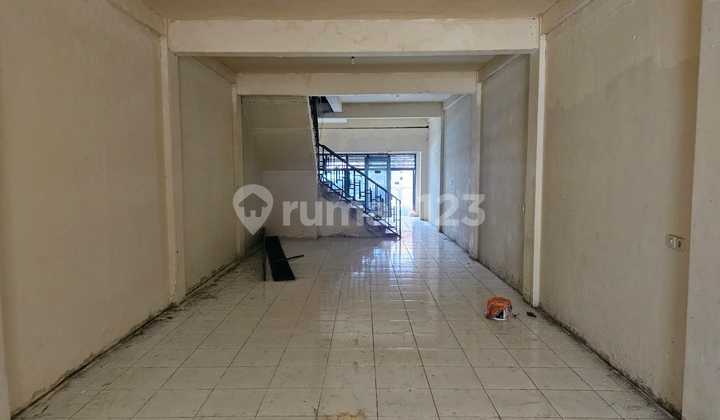 For Rent: Raya Manyar Surabaya Shop House, 2 Floors, 5m Width, Business Area, Heavy Traffic, Ready to Earn Profit 2