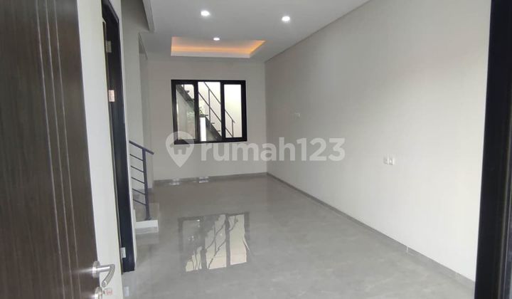 Spek Tinggi Rumah 2 Lantai Minimalis Rungkut Asri Surabaya Timur Baru Gress 3 Unit Jalan Lebar 2