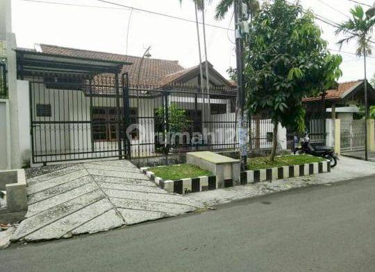 Rumah Murah Area Tenggilis Surabaya Bisa Buat Coworking Space Dan Kos 1