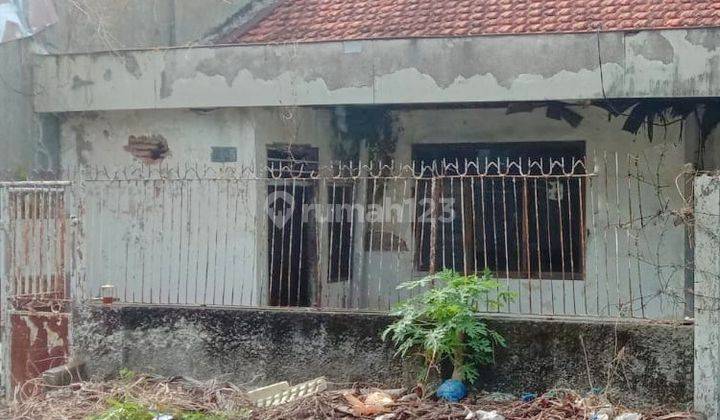 Rumah Remek Hitung Tanah Dekat Pasar Turi Surabaya 2