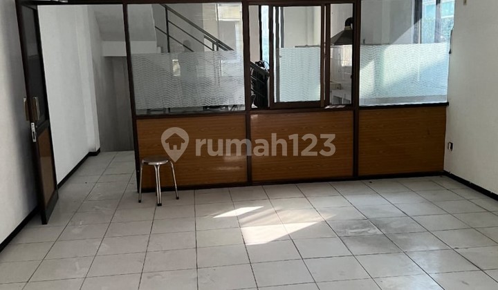 For Rent: Ready-to-Use Gateway Waru Sidoarjo Shop House, 3.5 Floors, Cheapest Hook. For Rent: Ready-to-Use Gateway Waru Sidoarjo Shop House, 3.5 Floors, Cheapest Hook.
