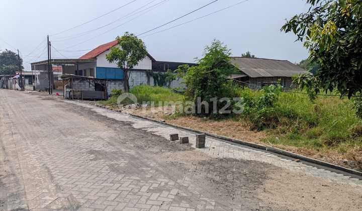 Sumengko Village Land, Wringinanom, Gresik, 7,250m2, Certificate of Ownership, Industrial Designation, Price IDR 800,000/m2 Negotiable - Market Price Above IDR 1,000,000/m2 Sumengko Village Land, Wringinanom, Gresik, 7,250m2, Certificate of Ownership, Industrial Designation, Price IDR 800,000/m2 Negotiable - Market Price Above IDR 1,000,000/m2