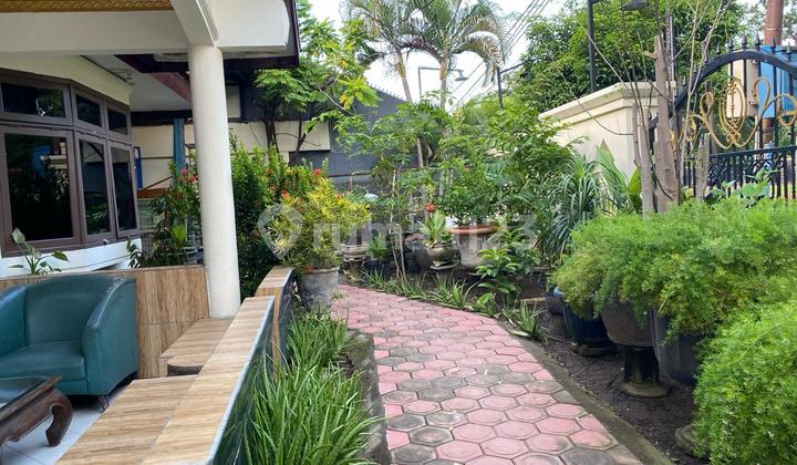 Rumah Jemur Andayani Surabaya 2 Kavling Gandeng 600m2 Terawat 2 Lantai Kamar Banyak Double Way 2