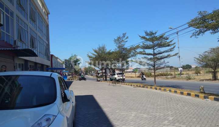 Ruko 3 lantai Baru Gress di Komp. Ruko Royal Crown Palace selangkah Raya Merr