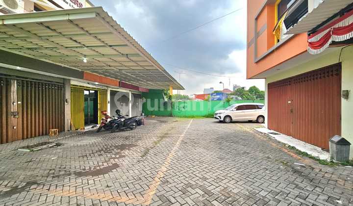 Karah Jambangan Surabaya 2-Story Shop House Suitable for Office, Leasing, Clinic, etc. 1
