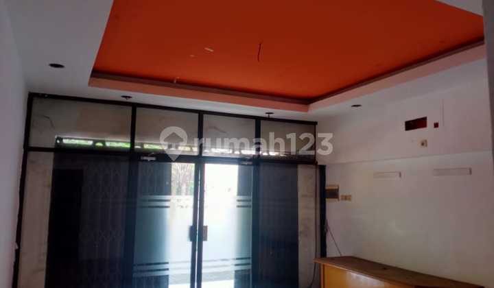 For Rent: 2-Story Ruko on Raya Manyar Surabaya, Road-Facing, Suitable for Office, Business, Coffee Shop, Etc. For Rent: 2-Story Ruko on Raya Manyar Surabaya, Road-Facing, Suitable for Office, Business, Coffee Shop, Etc.