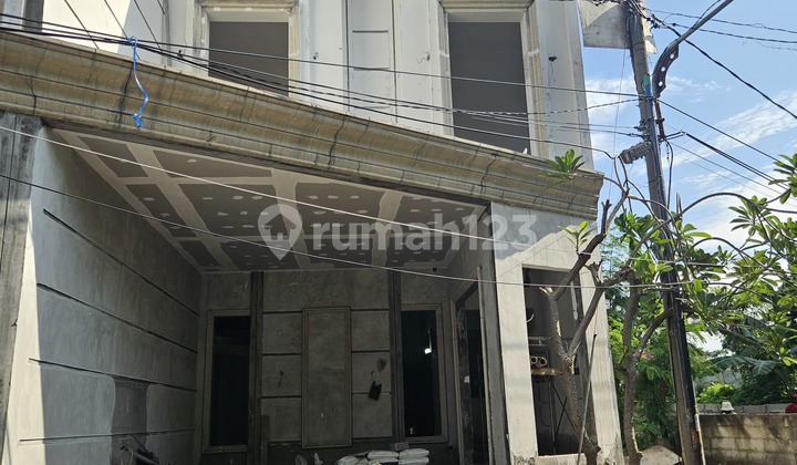 Rumah Baru Klasik Minimalis 2 Lantai - Siap Huni Saronojiwo Surabaya