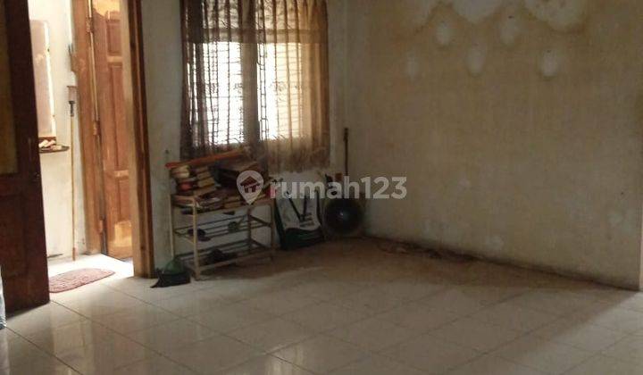 Rumah Terawat Siap Huni di Raya Jemursari Surabaya Selatan 2