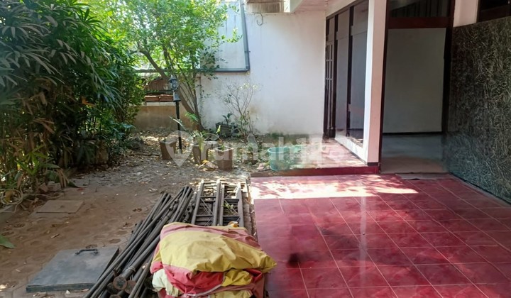 For Rent: Jemur Andayani House, South Surabaya, 1 Floor, Renovated, Ready to Occupy