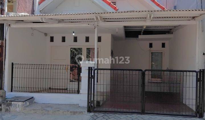 Rumah Second Model Lama Terawat di Area Kenjeran Surabaya 1