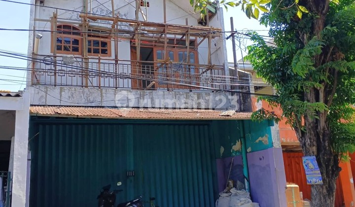Sebelah Buka Diatas 2m Rumah Ini Dijual Cuman 1.9m Raya Balongsari Surabaya 2lantai Siap Utk Usaha Sebelah Buka Diatas 2m Rumah Ini Dijual Cuman 1.9m Raya Balongsari Surabaya 2lantai Siap Utk Usaha
