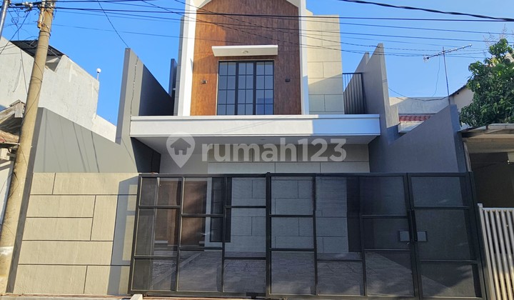Scandinavian Rungkut Asri House - Brand New, Modern, & Move-in Ready with a Stunning Layout, Strong Modern Vibe, Perfect for Large Space Needs.