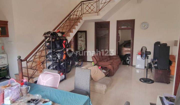 Rumah Cantik di Kawasan Prestisius Surabaya Timur 2