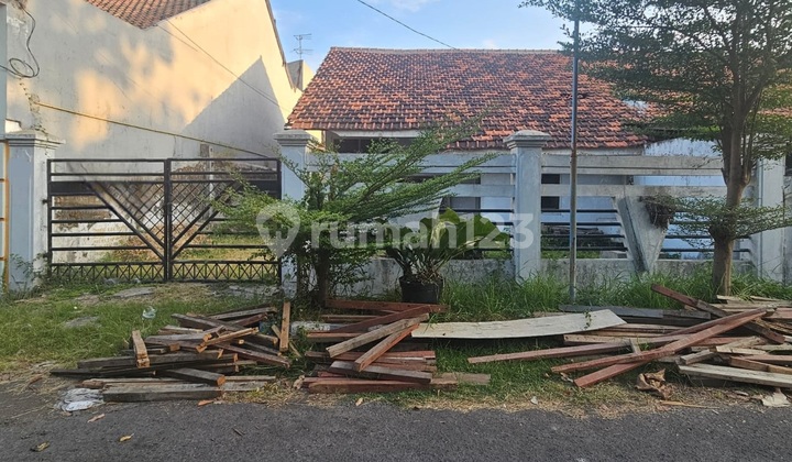 LAND ONLY CALCULATION Medokan Rungkut East Surabaya House SHM 10x20 Suitable for Building Boarding House Near UPN, UT & Eka Chandrarini Hospital MERR