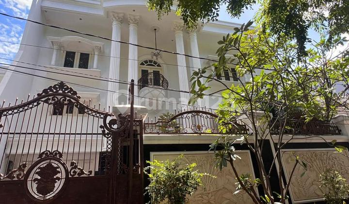 Luxury 3-Story House Ready to Occupy, Fully Furnished, Location in Sunter Luxury 3-Story House Ready to Occupy, Fully Furnished, Location in Sunter
