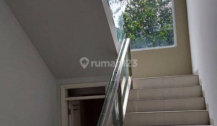 Rumah di Jual delatinos bsd tangerang  selatan 2