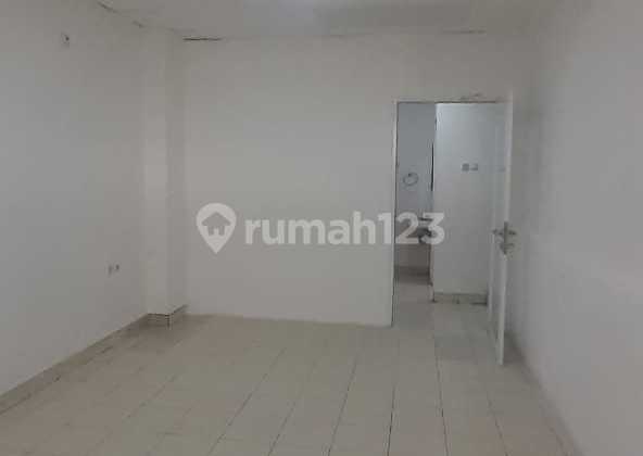 3-Storey Shop House Golden Boulevard Bsd Tangerang