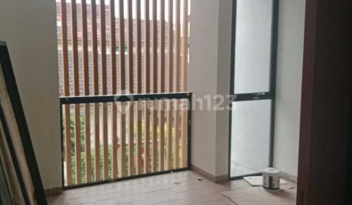 Rumah Baru Hook Kopo Permai Akses Mudah